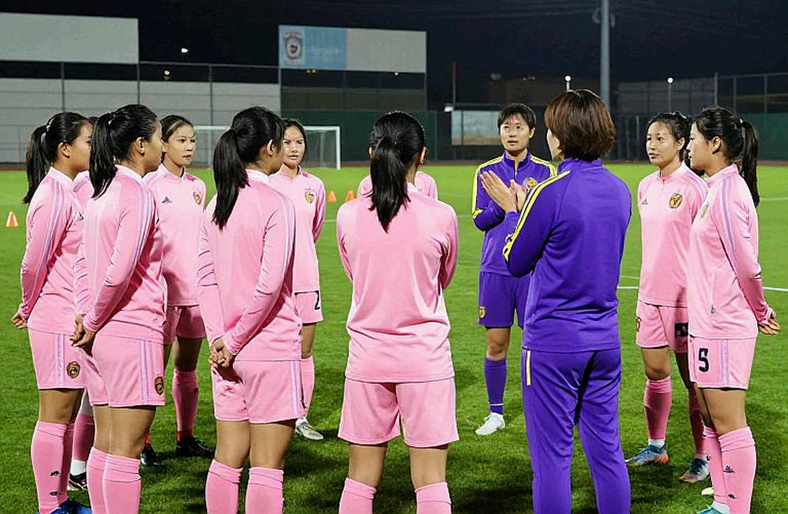 Nhịp của Mỹ Đình và khoảng cách hàng phòng ngự Việt Nam không đọc được