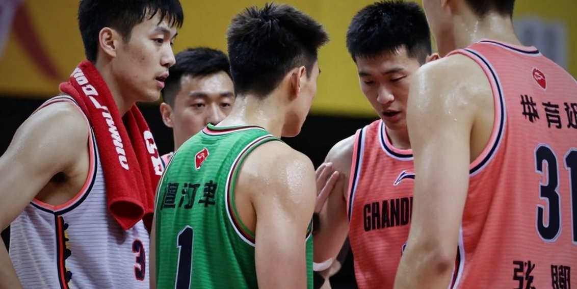 NLEX 97-92 Phoenix, Game 1 tứ kết PBA Governors' Cup: Hai quả ném phạt của Burton chỉ là nghi thức