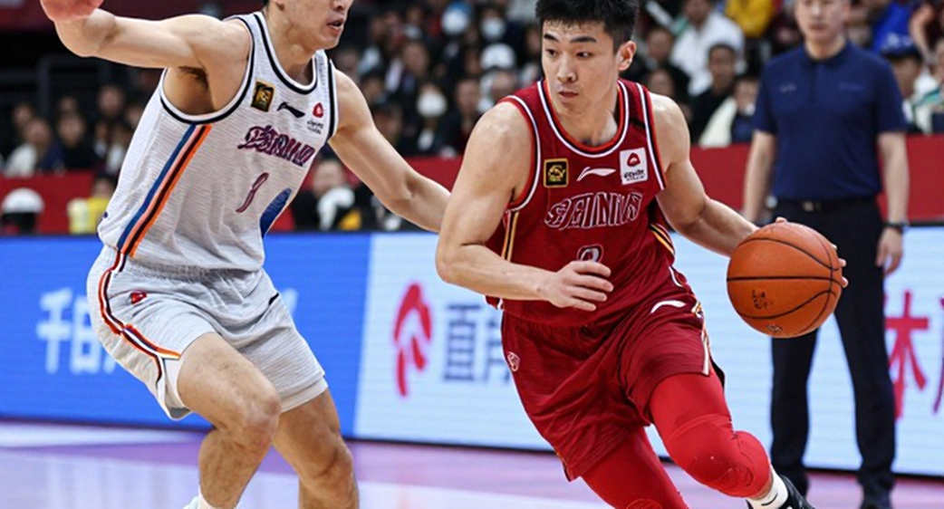 Chiếc áo ký tặng ở Nicosia: Olympiacos mua một quyền chọn bằng danh dự