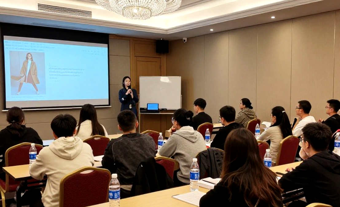 Ashmita Chaliha và câu hỏi về tiêu chuẩn kép của BWF: Khi sân cầu lông Indonesia mù mịt khói Ashmita Chaliha và câu hỏi về tiêu chuẩn kép của BWF: Khi sân cầu lông Indonesia mù mịt khói